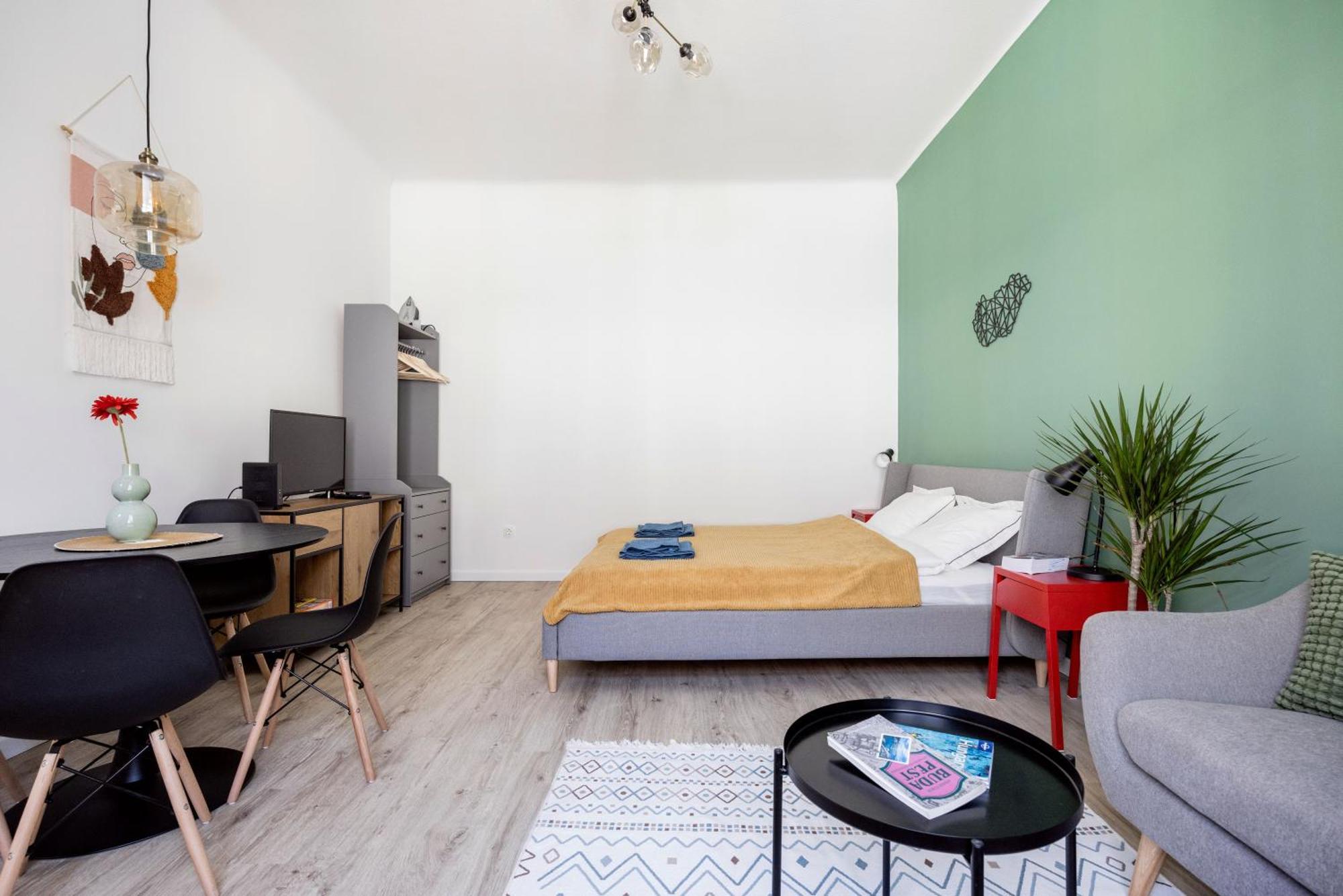 Stylish And Colourful Apartment In The City Centre Budapest Exterior photo